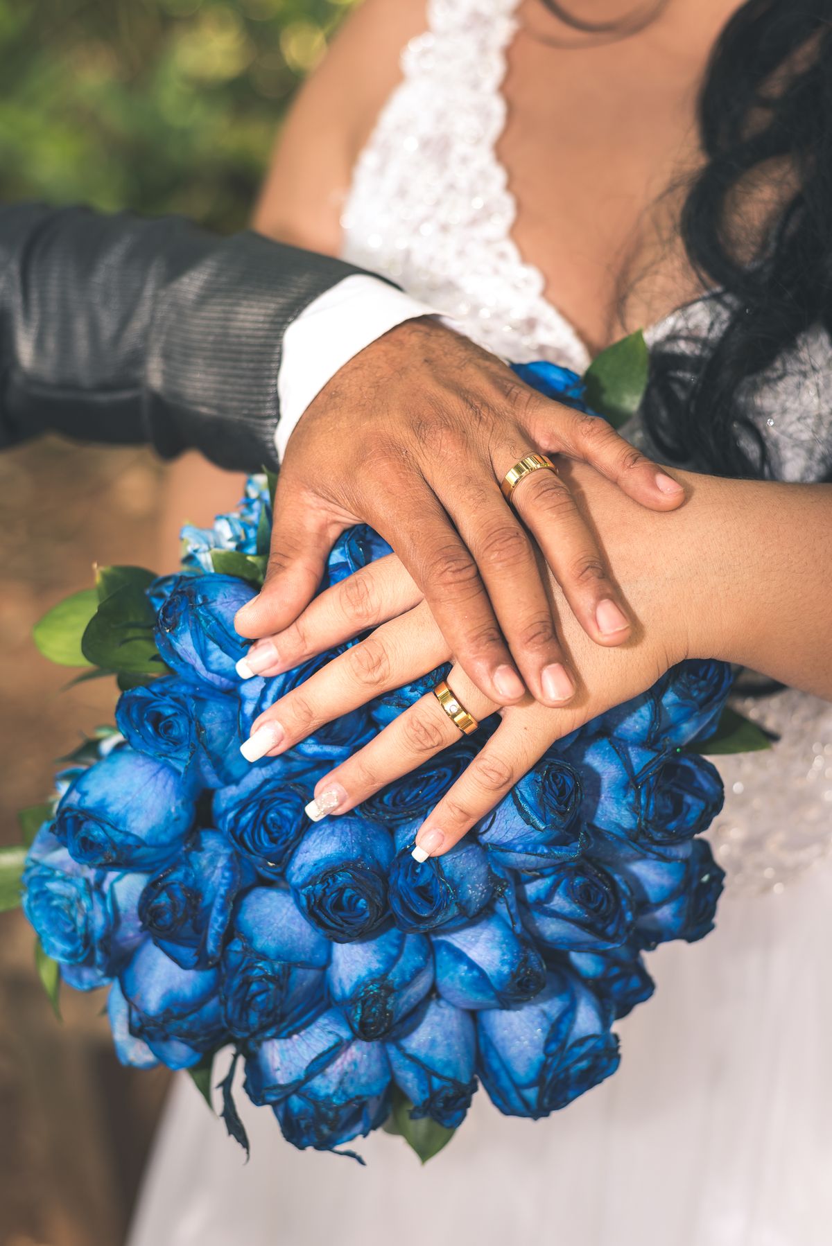 Wedding rings and bouquet