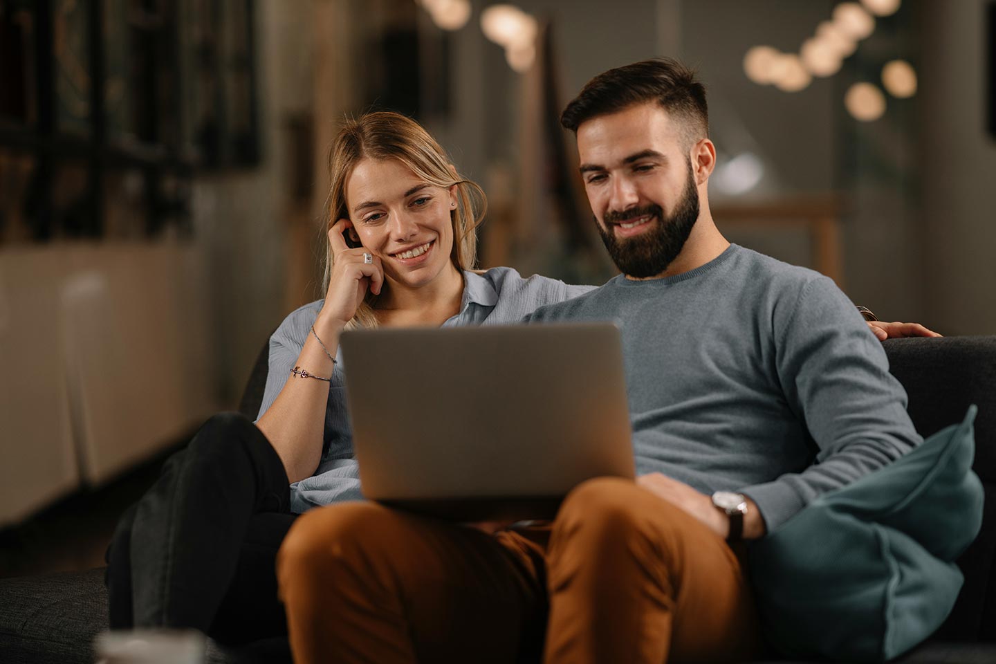 Residents leaving online reviews for their apartment community