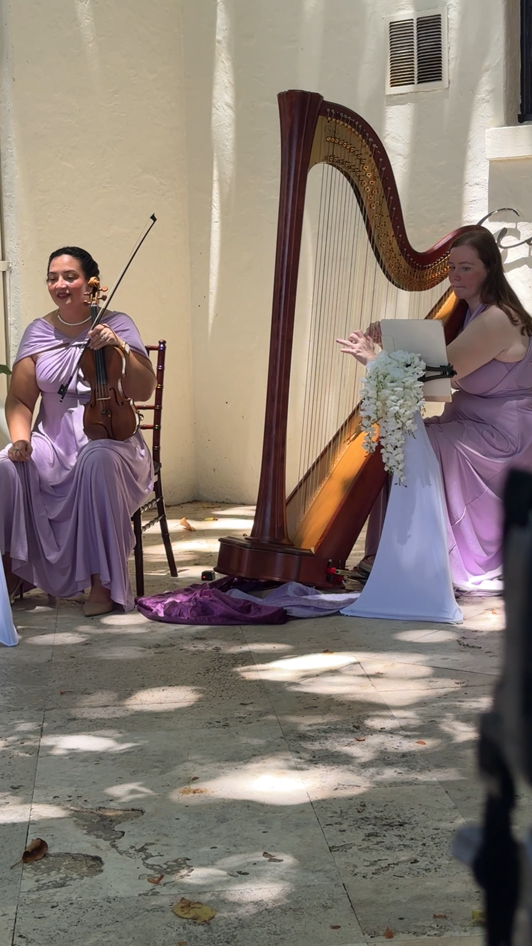 A resting moment for our violinist at the John's Island Club Wedding